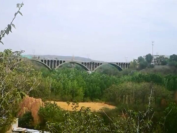 新密龙潭大桥爆破拆除工程